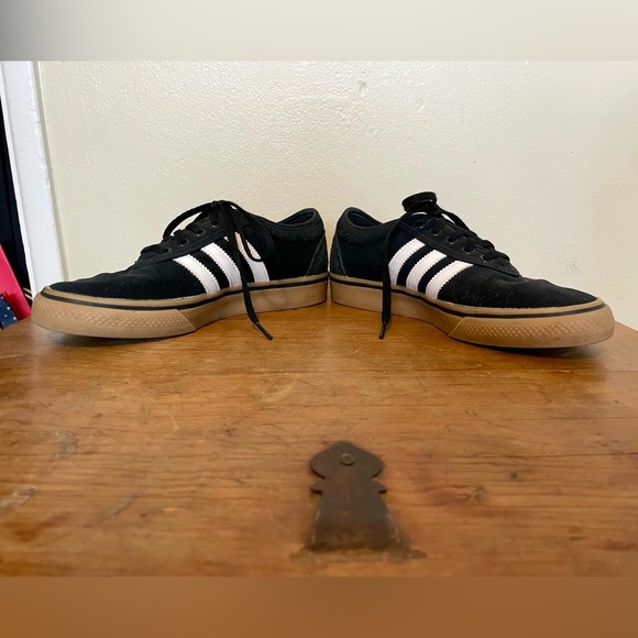Adidas Suede Skate Shoes - Picture 6 of 8